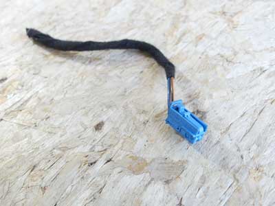 Mercedes Blue 2 Pin 2 Wire Connector 0435459628